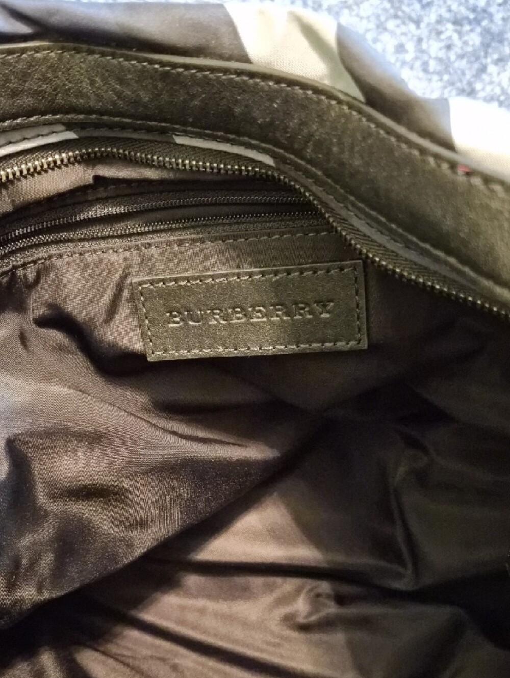 Burberry Nylon Tote Euc - Picture 4 of 8